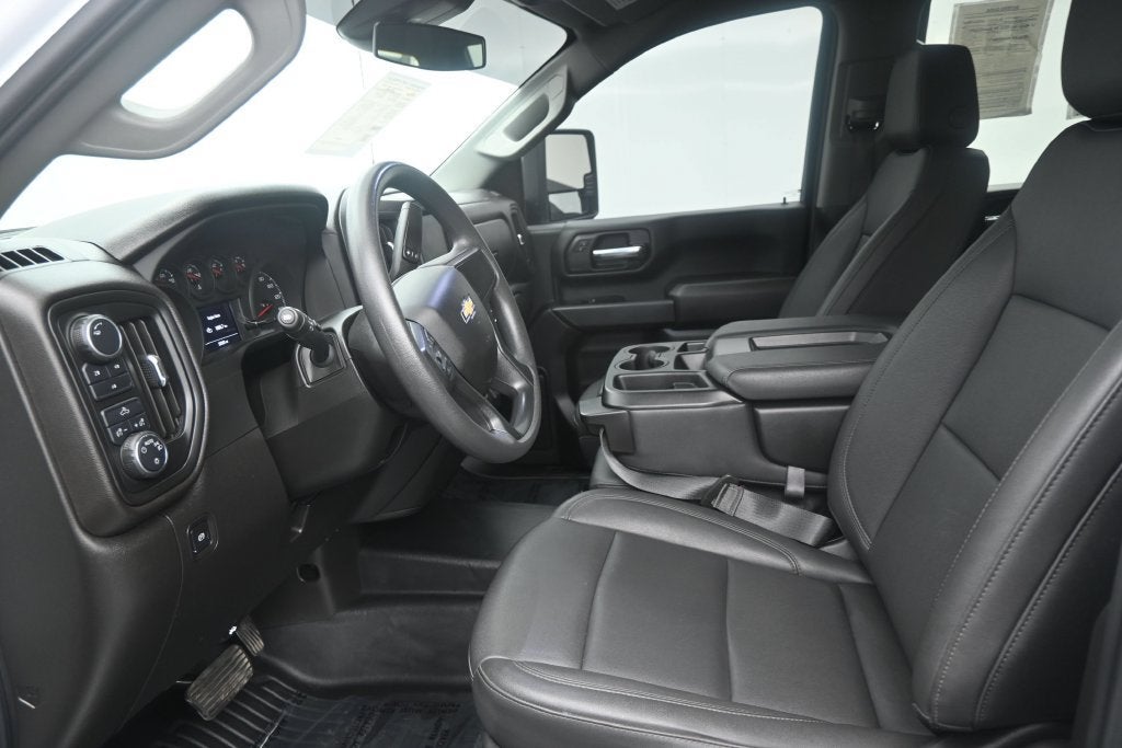 2025 Chevrolet Silverado 3500 HD WT DRW
