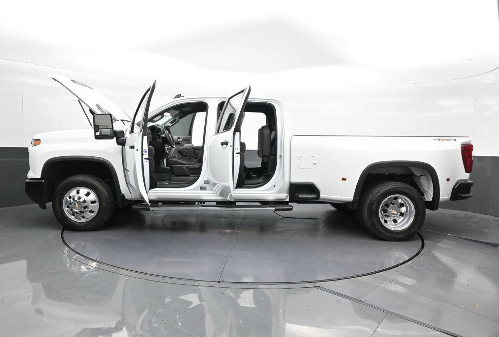2025 Chevrolet Silverado 3500 HD WT DRW