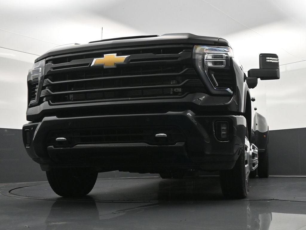2026 Chevrolet Silverado 3500 HD High Country DRW