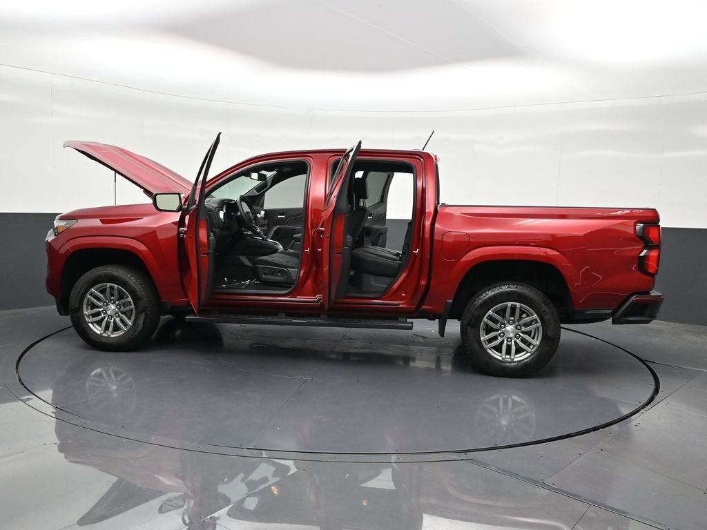 2025 Chevrolet Colorado WT/LT