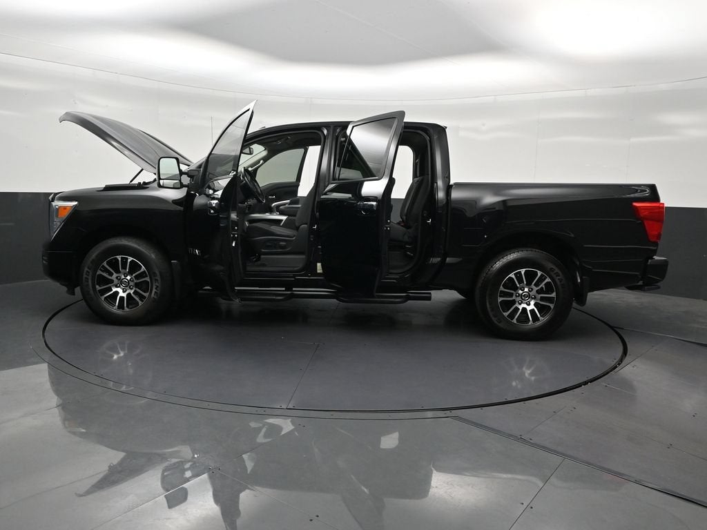 2021 Nissan Titan SV
