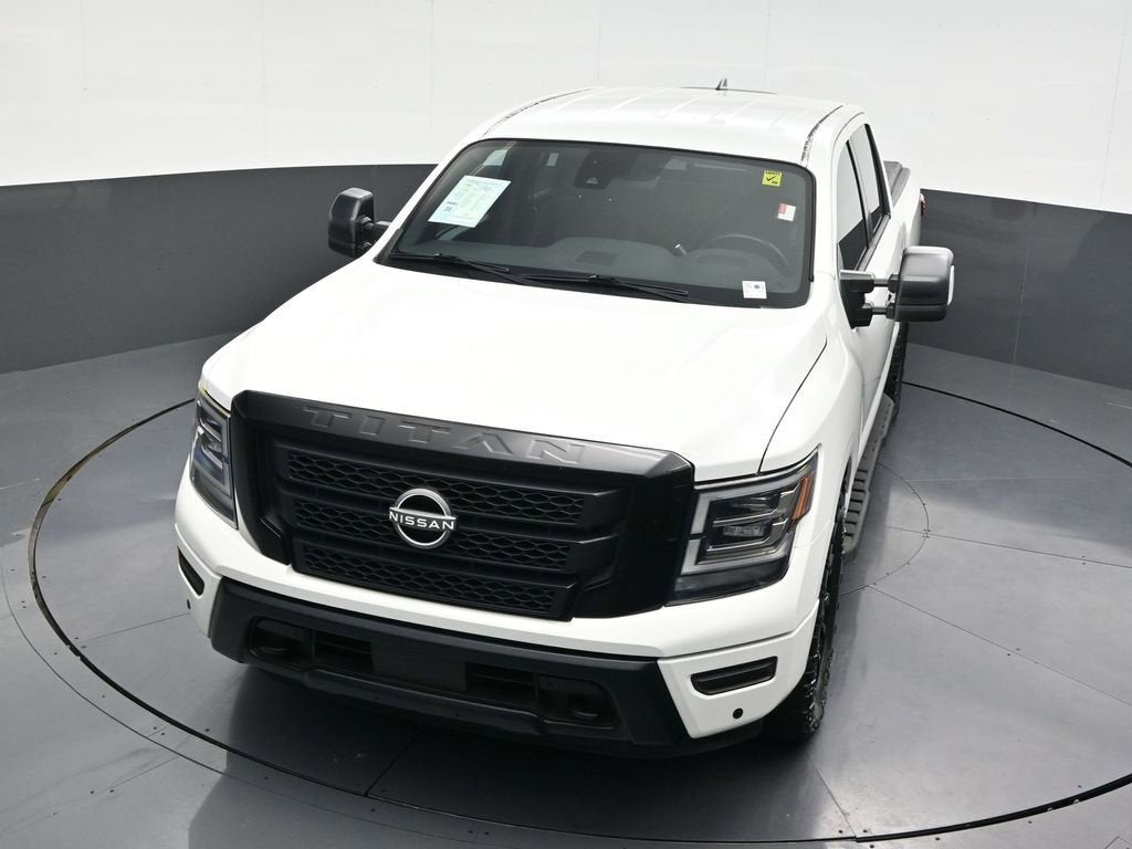 2023 Nissan Titan SV