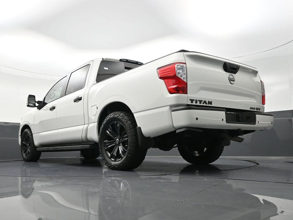 2023 Nissan Titan SV