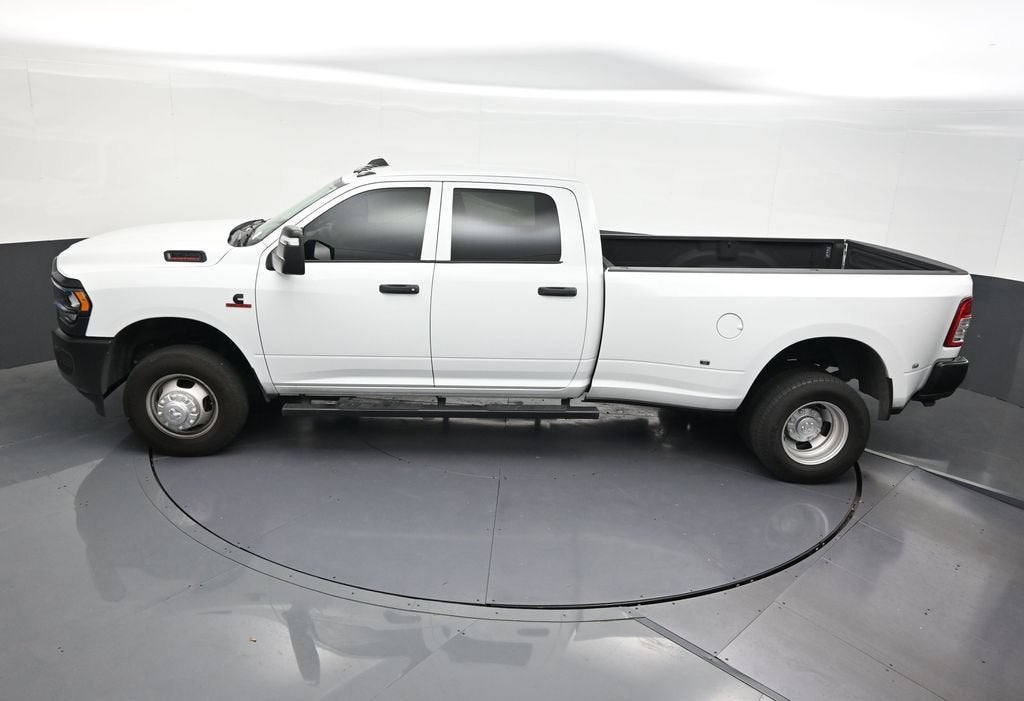 2024 RAM 3500 Tradesman Crew Cab 4x4 8' Box