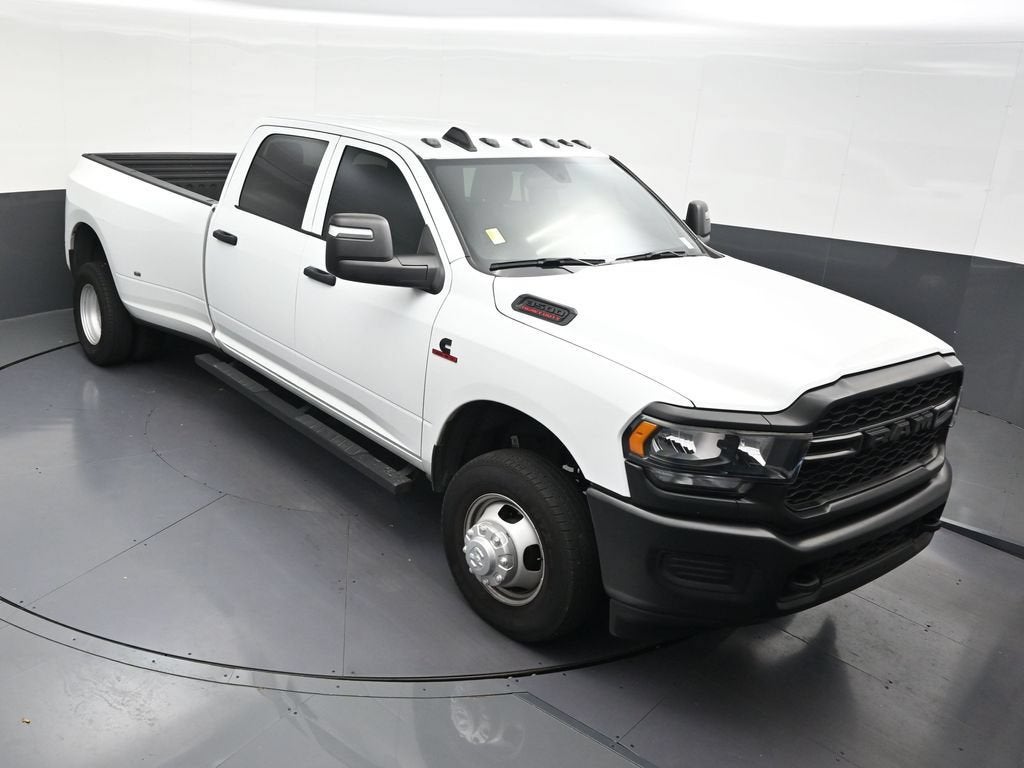 2024 RAM 3500 Tradesman Crew Cab 4x4 8' Box