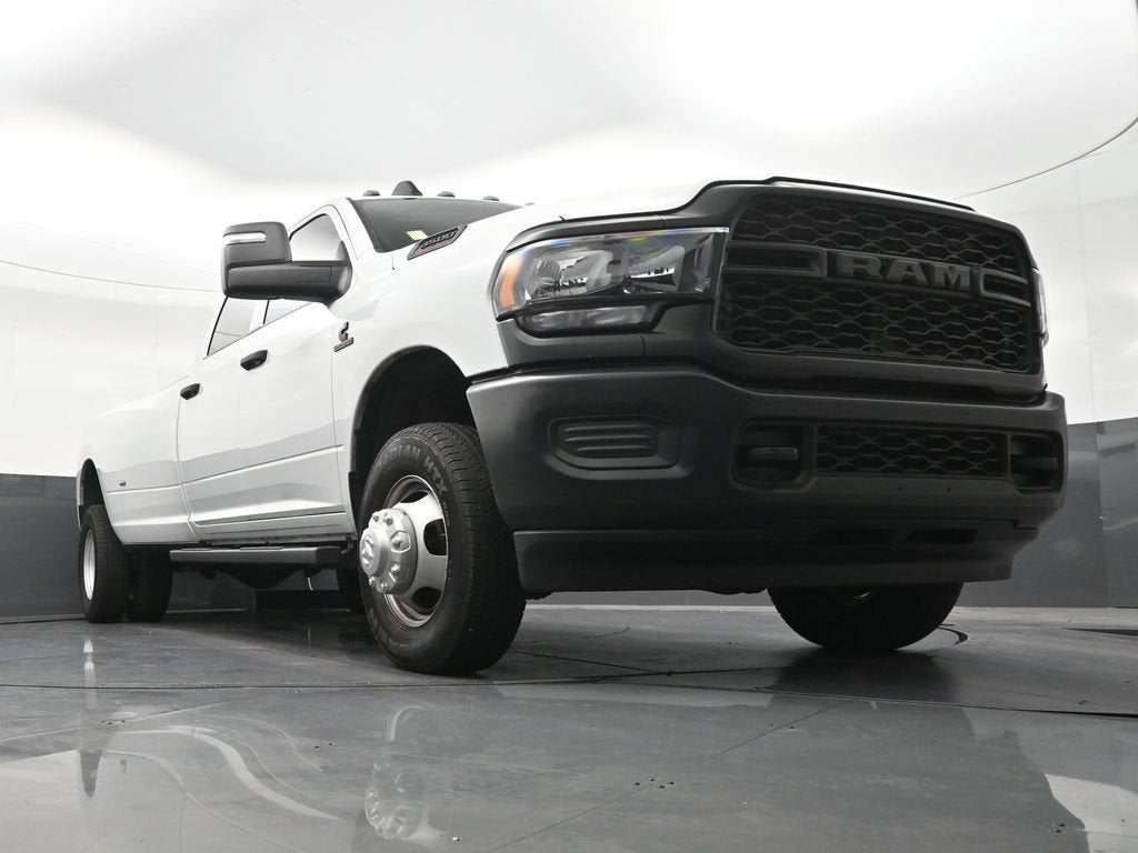 2024 RAM 3500 Tradesman Crew Cab 4x4 8' Box