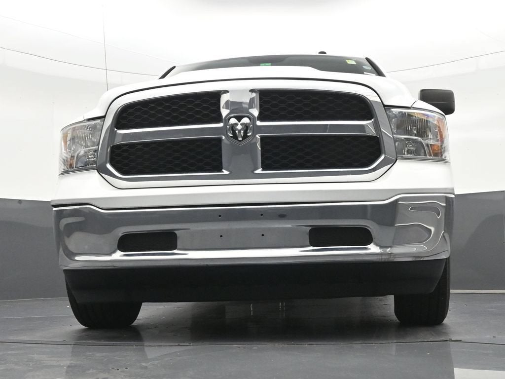 2022 RAM 1500 Classic Tradesman Regular Cab 4x2 8' Box