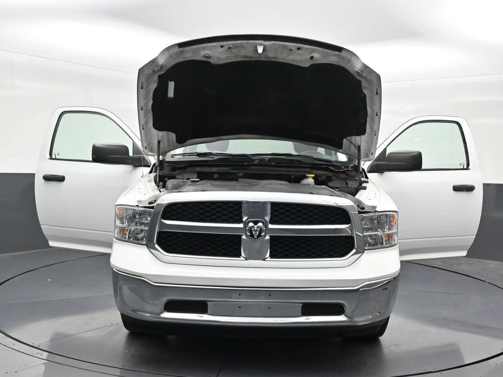 2022 RAM 1500 Classic Tradesman Regular Cab 4x2 8' Box