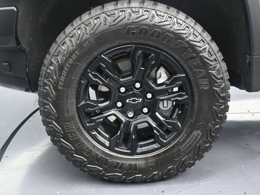 2025 Chevrolet Silverado 1500 ZR2