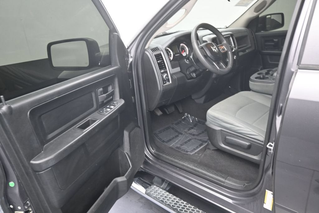 2018 RAM 1500 Express Quad Cab 4x2 6'4" Box