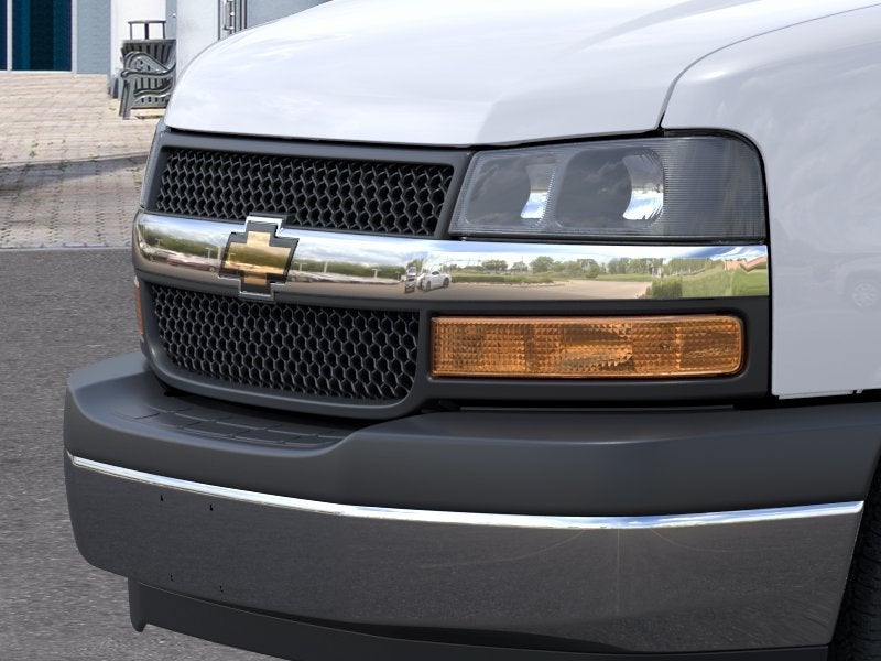 2027 Chevrolet Express Passenger LT