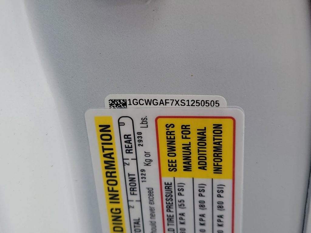 2025 Chevrolet Express Cargo WT