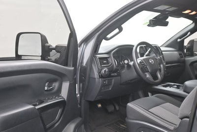 2023 Nissan TITAN Crew Cab SV 4x4