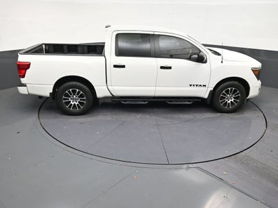2021 Nissan TITAN Crew Cab SV 4x2