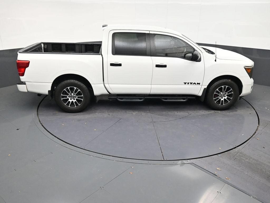 2021 Nissan TITAN Crew Cab SV 4x2