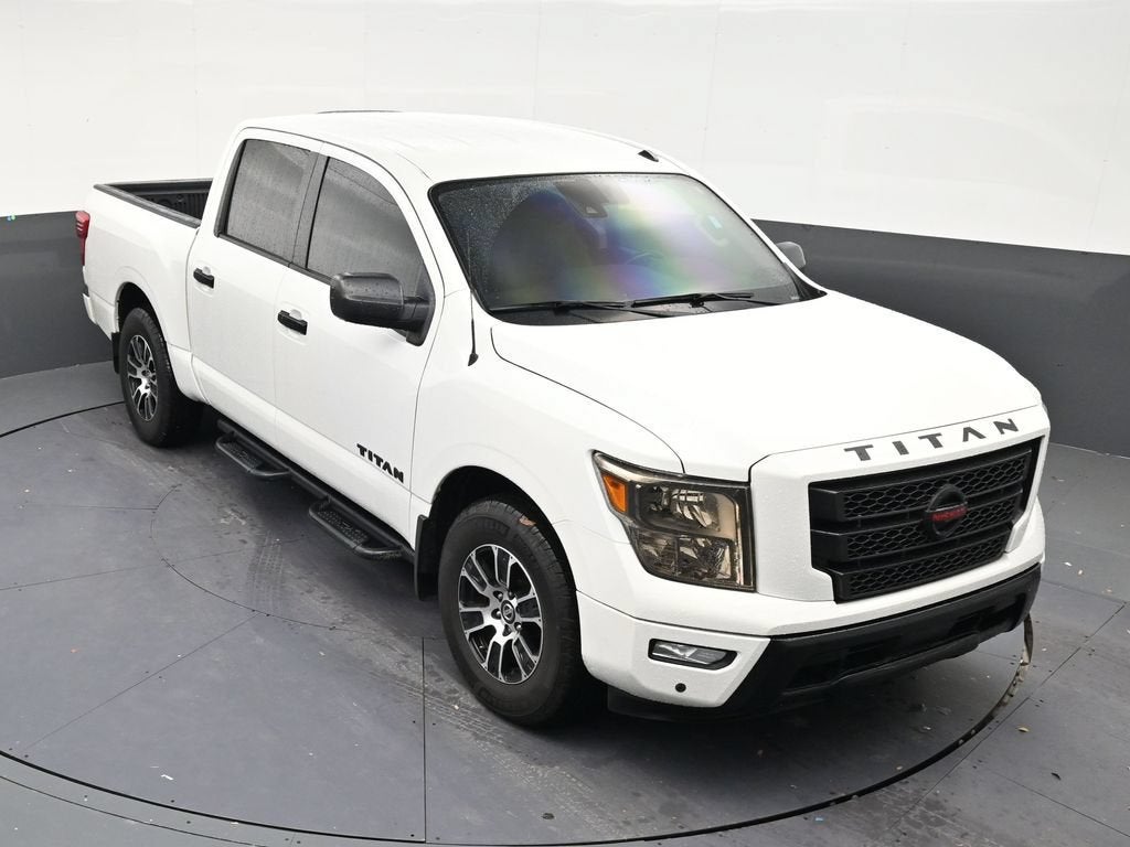 2021 Nissan TITAN Crew Cab SV 4x2