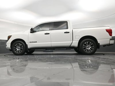 2021 Nissan TITAN Crew Cab SV 4x2