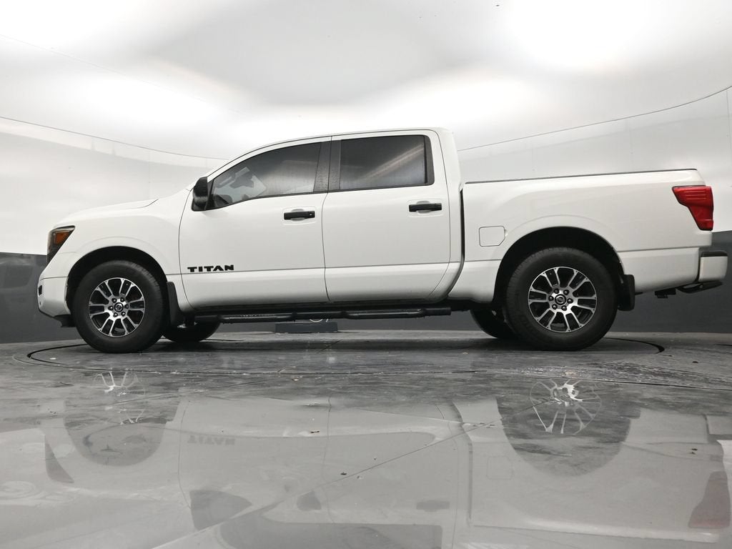 2021 Nissan TITAN Crew Cab SV 4x2