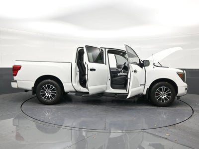 2021 Nissan TITAN Crew Cab SV 4x2
