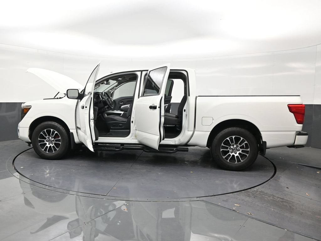 2021 Nissan TITAN Crew Cab SV 4x2