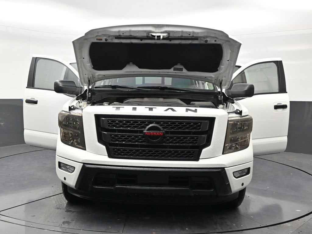 2021 Nissan TITAN Crew Cab SV 4x2
