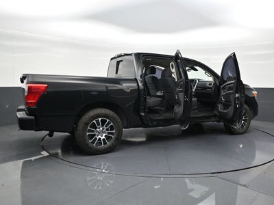 2020 Nissan Titan SV