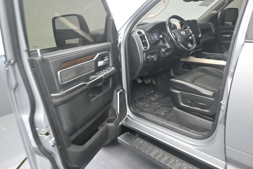 2023 RAM 2500 Laramie Crew Cab 4x4 6'4" Box