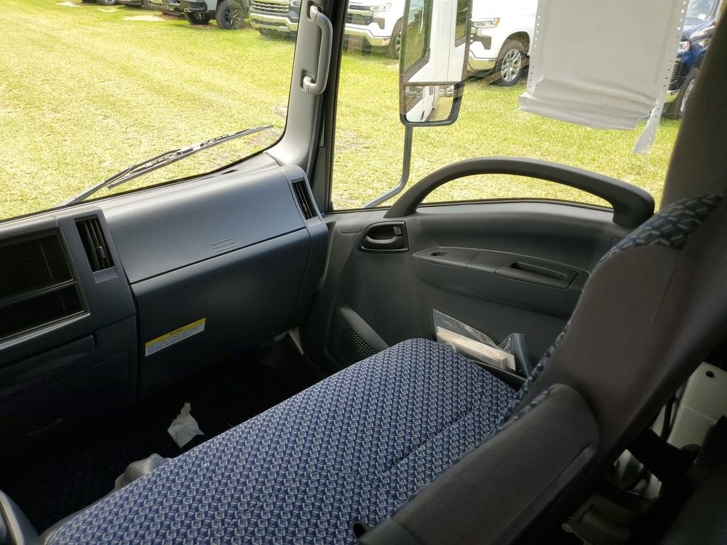 2025 Chevrolet Low Cab Forward 4500 Base