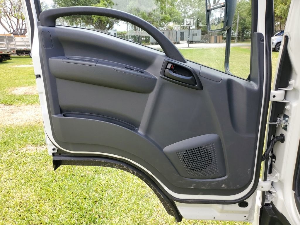 2025 Chevrolet Low Cab Forward 4500 Base