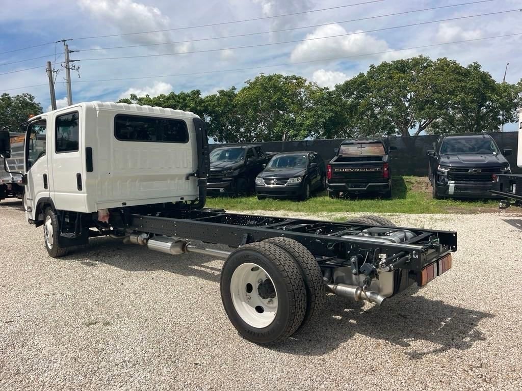 2024 Chevrolet Low Cab Forward 4500 1WT