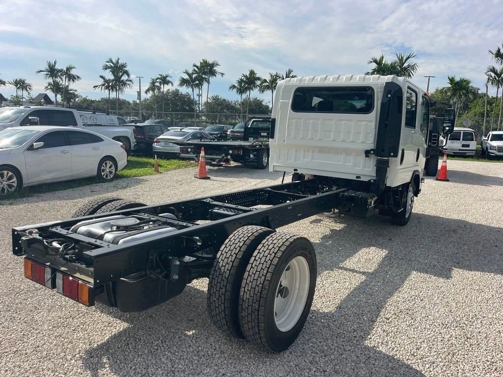 2024 Chevrolet Low Cab Forward 4500 1WT