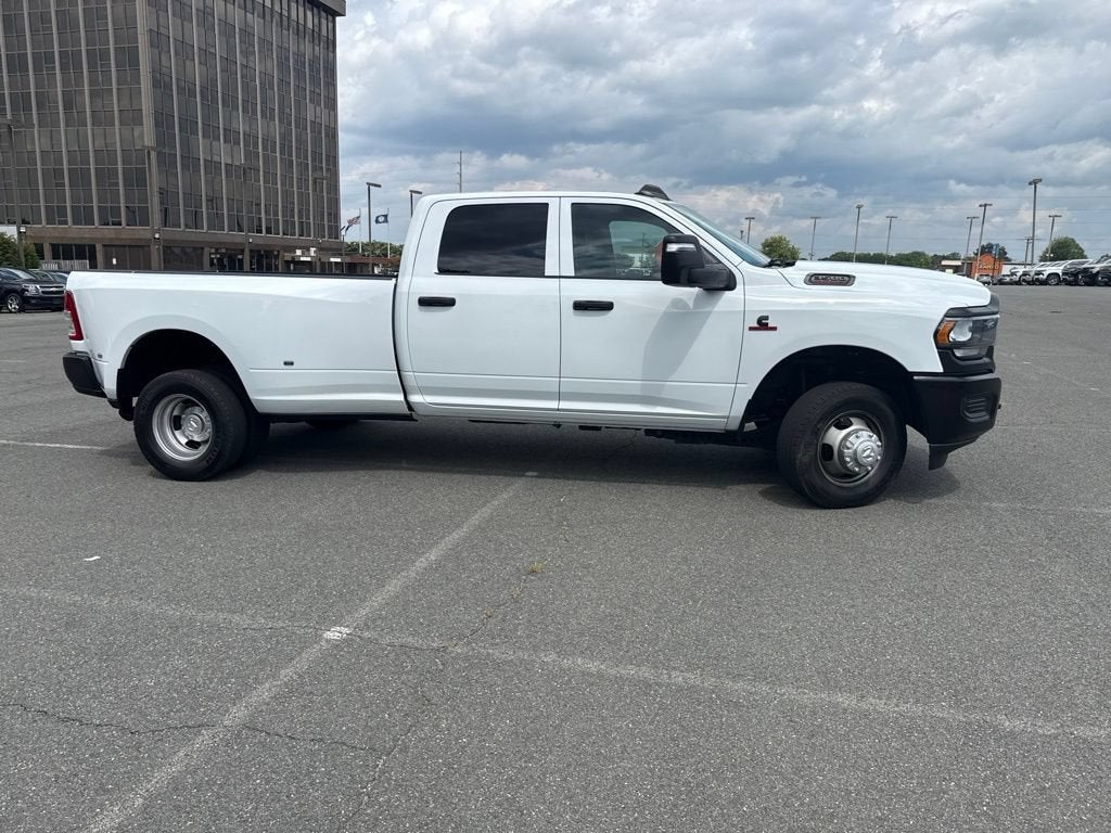 2024 RAM 3500 Tradesman Crew Cab 4x4 8' Box