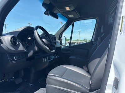 2025 Mercedes-Benz Sprinter 2500 High Roof 4-Cyl Diesel HO