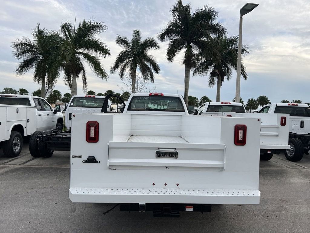 2023 Chevrolet Silverado 4500 HD Work Truck