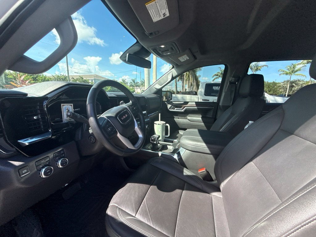 2023 GMC Sierra 1500 SLT