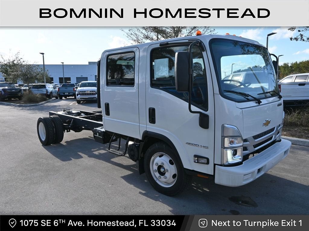 2025 Chevrolet Low Cab Forward 4500 HG Base