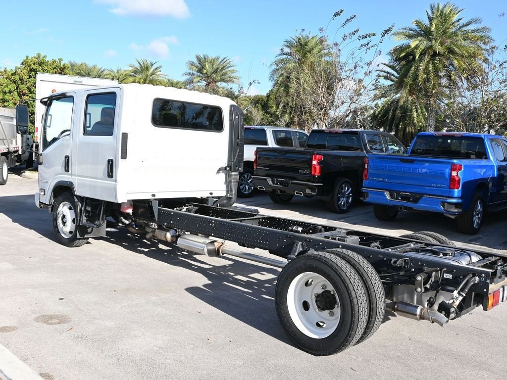 2025 Chevrolet Low Cab Forward 4500 HG Base