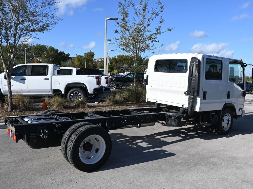2025 Chevrolet Low Cab Forward 4500 HG Base