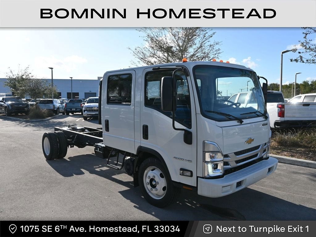 2025 Chevrolet Low Cab Forward 4500 HG Base