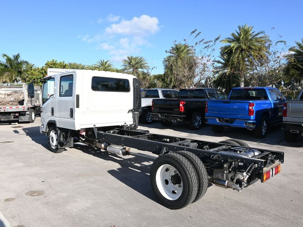 2025 Chevrolet Low Cab Forward 4500 HG Base