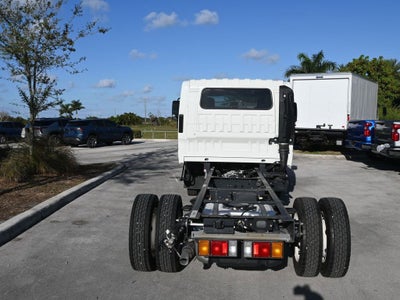 2025 Chevrolet Low Cab Forward 4500 HG Base