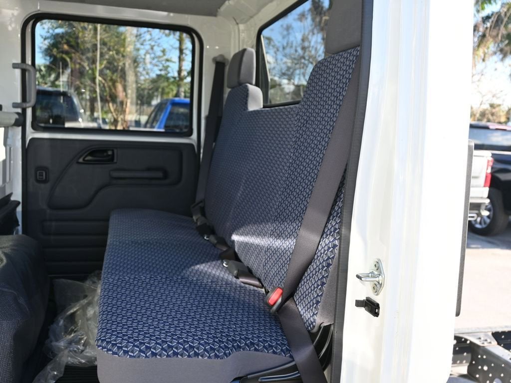 2025 Chevrolet Low Cab Forward 4500 HG Base
