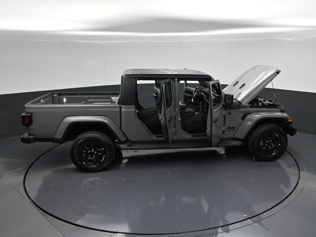 2022 Jeep Gladiator Sport