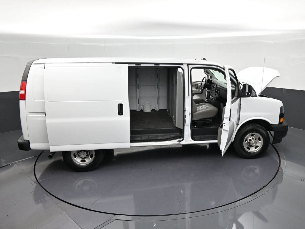 2022 Chevrolet Express 3500 Work Van Cargo