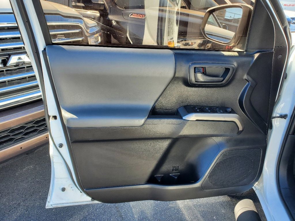 2022 Toyota Tacoma SR5 V6