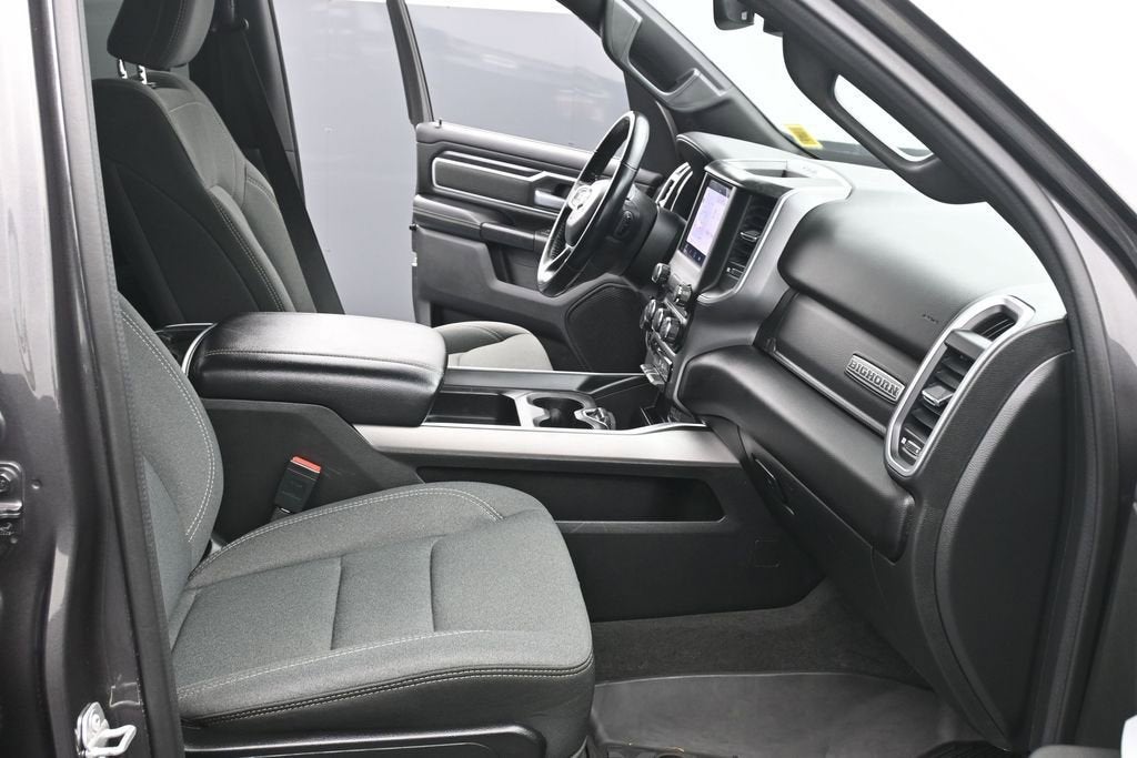 2022 RAM 1500 Big Horn Crew Cab 4x4 5'7" Box