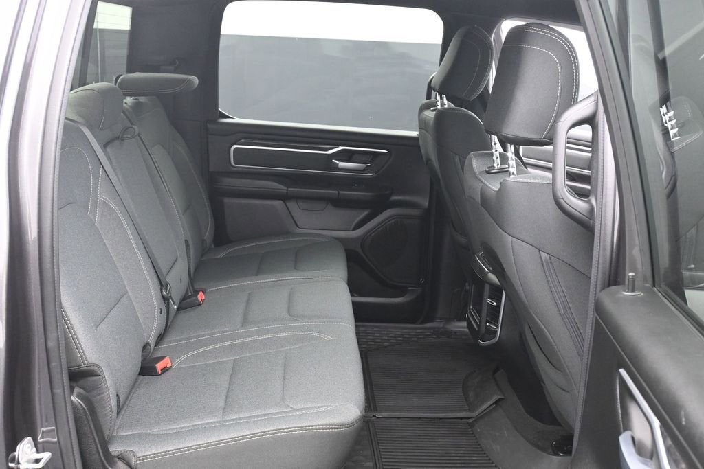 2022 RAM 1500 Big Horn Crew Cab 4x4 5'7" Box